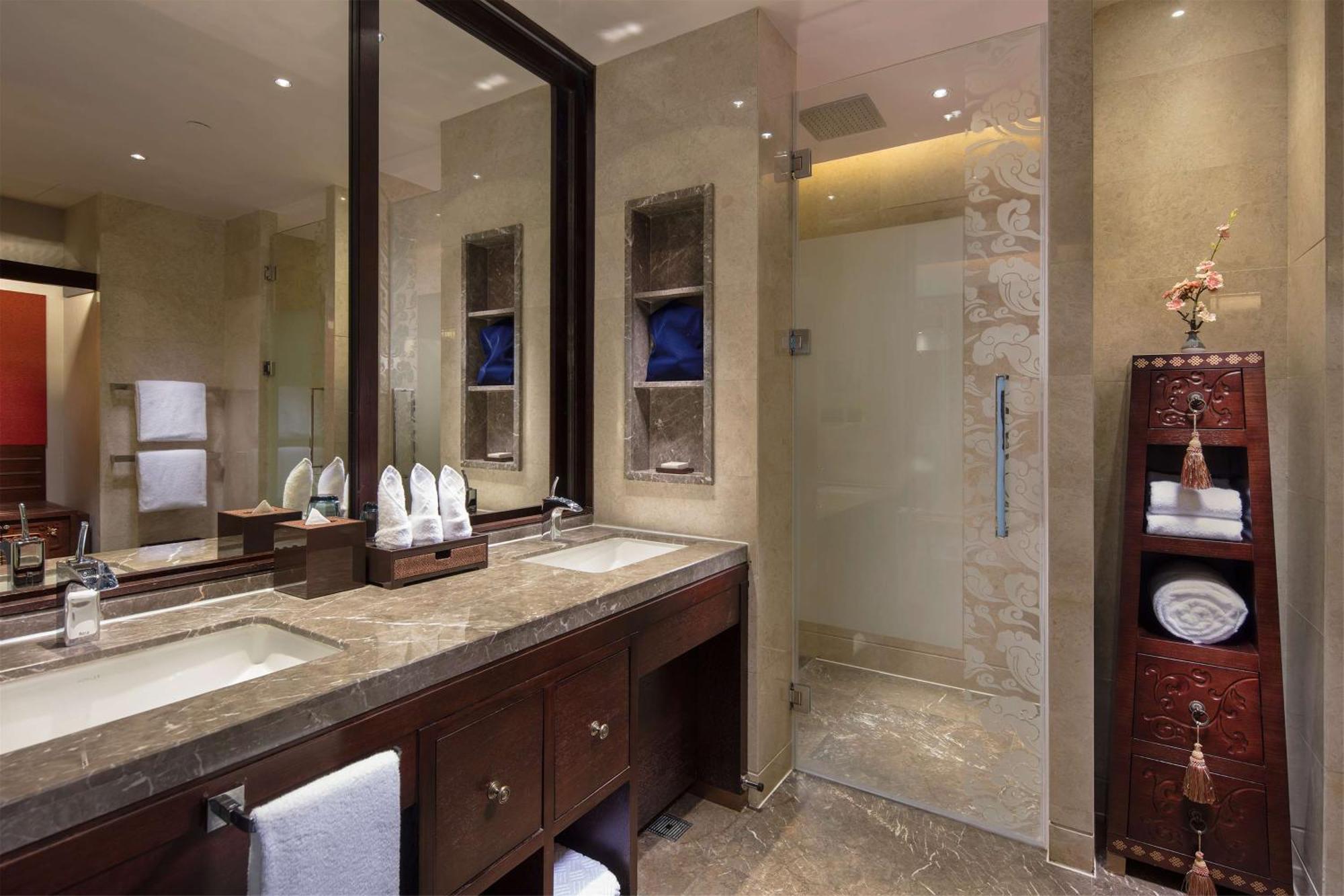Hilton Linzhi Resort Нъингчи Екстериор снимка