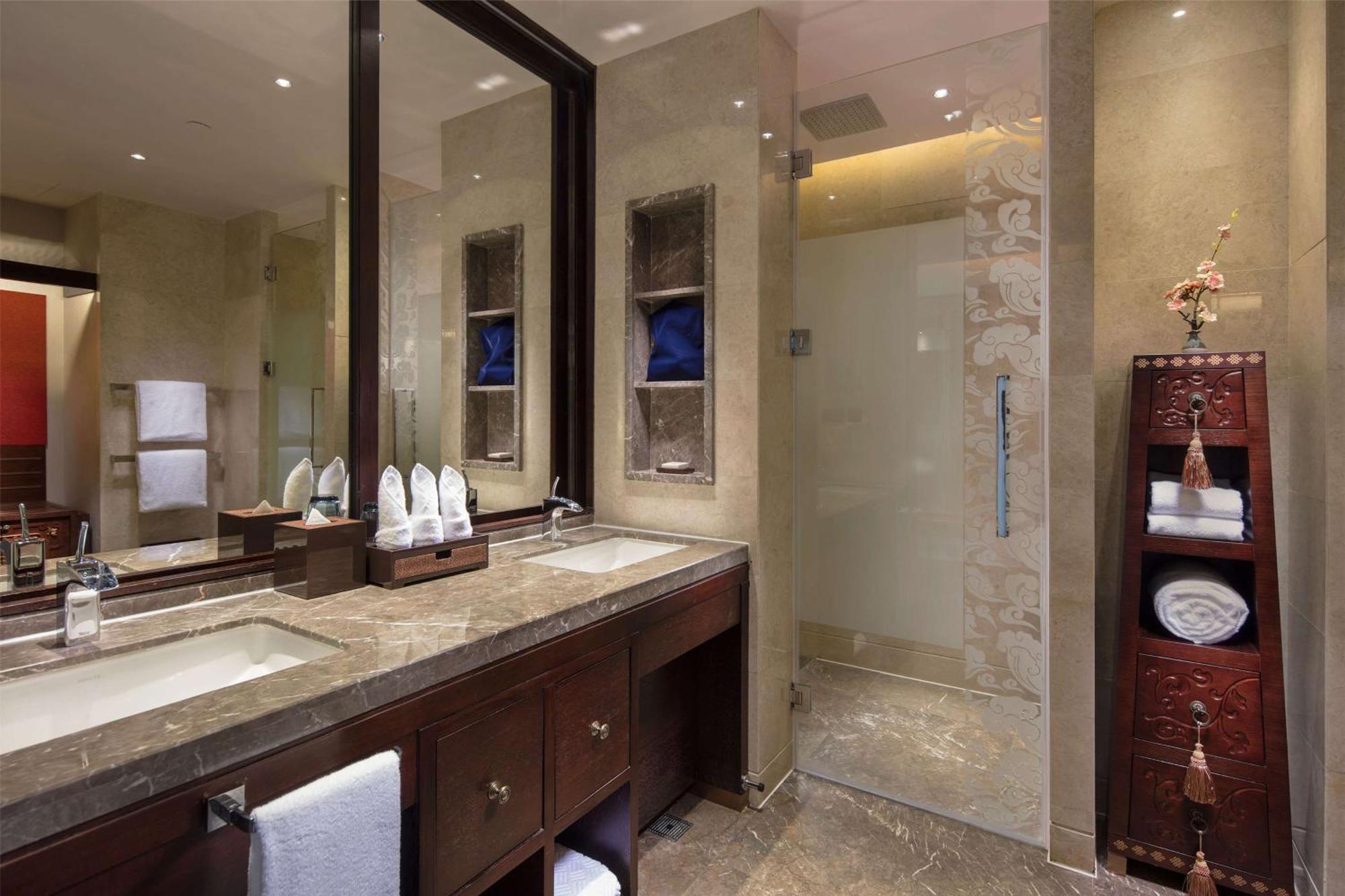 Hilton Linzhi Resort Нъингчи Екстериор снимка