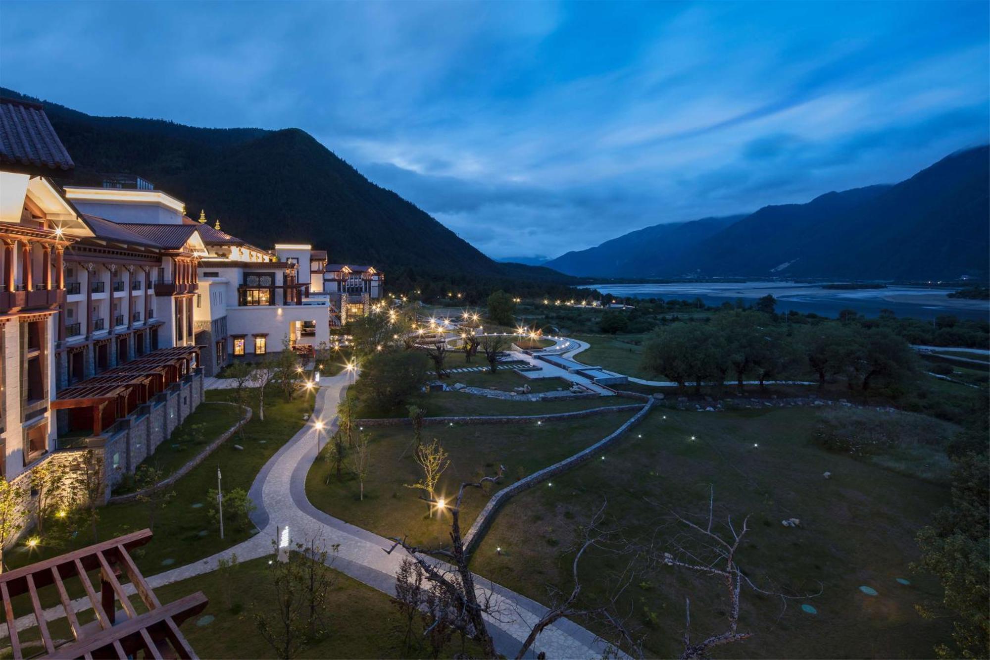 Hilton Linzhi Resort Нъингчи Екстериор снимка