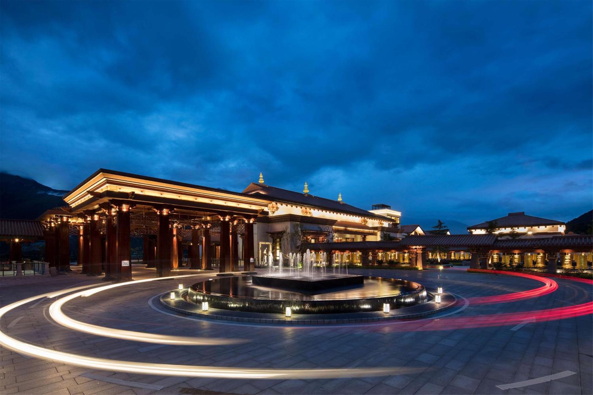 Hilton Linzhi Resort Нъингчи Екстериор снимка